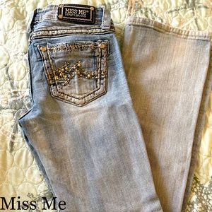 Light Wash Miss Me Jeans